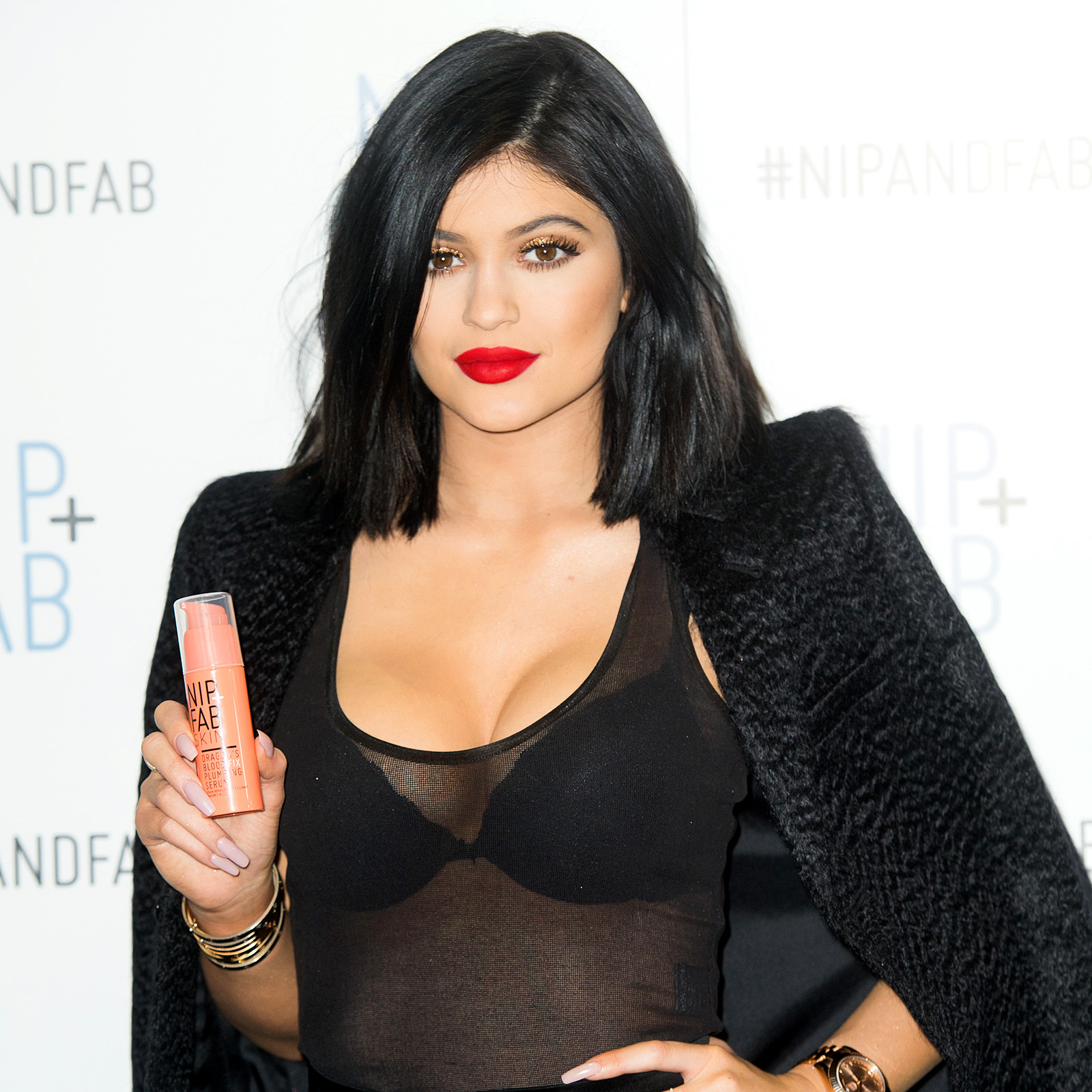 Kylie Jenner says she never had boobs inplant.